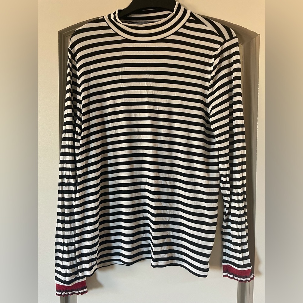 Loft Outlet - Large - Black & White Striped Long Sleeve